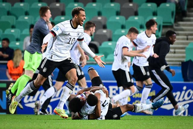 组图：世界杯-阿根廷2-0奥地利 第38分95分破门